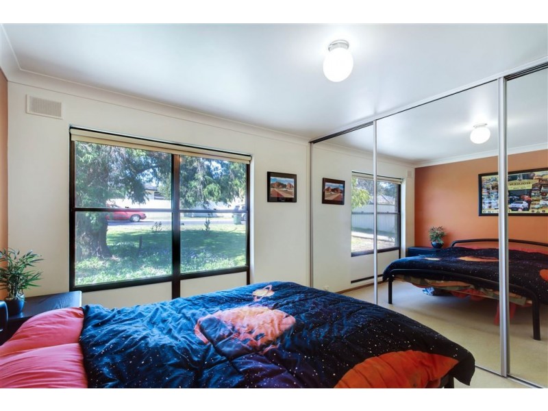 1 CLIFFORD WAY, Valley View SA 5093