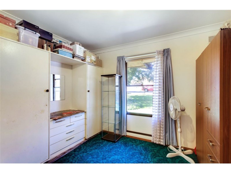 1 CLIFFORD WAY, Valley View SA 5093