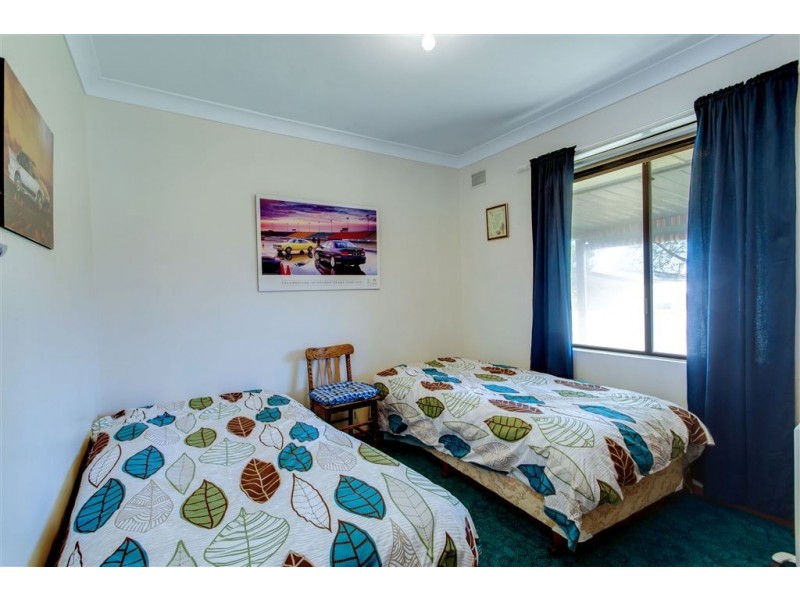 1 CLIFFORD WAY, Valley View SA 5093