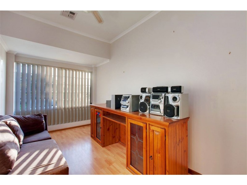 9 Delmonte Close, Fairview Park SA 5126