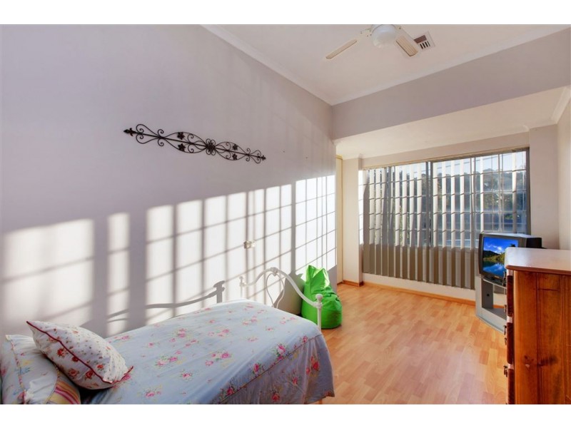 9 Delmonte Close, Fairview Park SA 5126