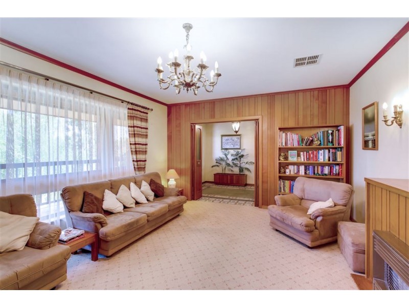 17 Laura Street, Vista SA 5091