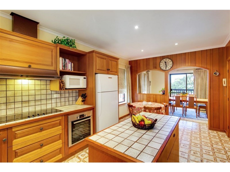 17 Laura Street, Vista SA 5091