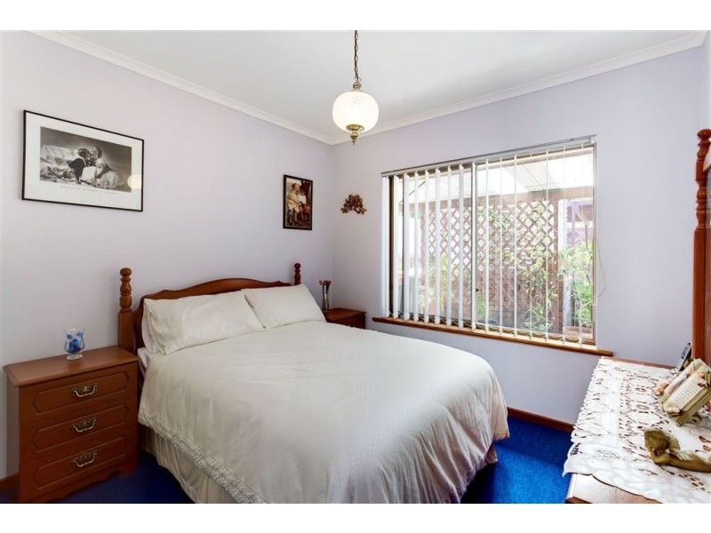 17 Laura Street, Vista SA 5091