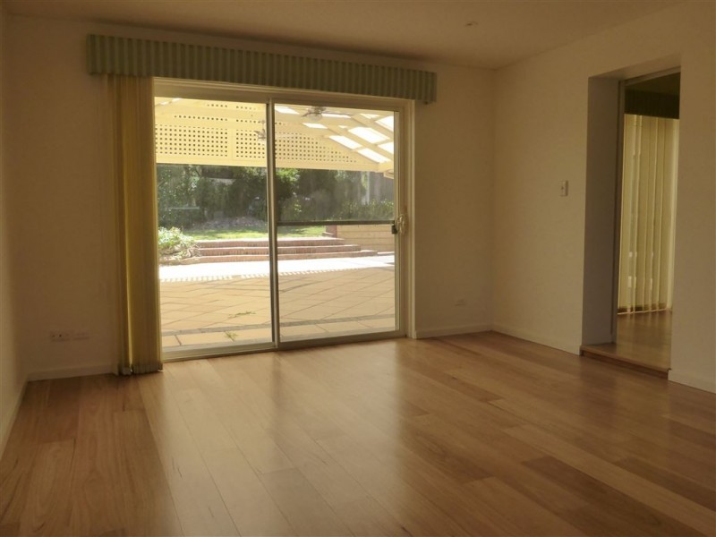 11 Janlyn Road, Vista SA 5091