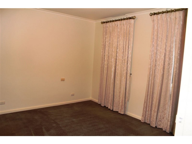 11 Janlyn Road, Vista SA 5091