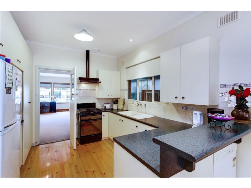 13 Sunnyview Crescent, Ridgehaven SA 5097