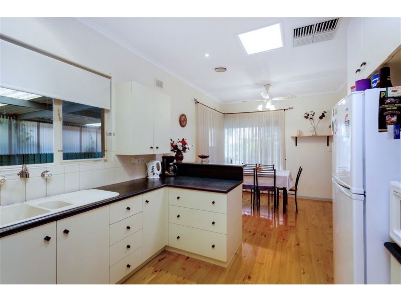 13 Sunnyview Crescent, Ridgehaven SA 5097