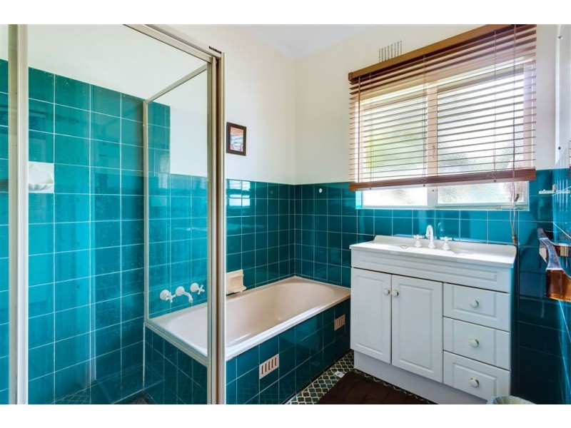 13 Sunnyview Crescent, Ridgehaven SA 5097