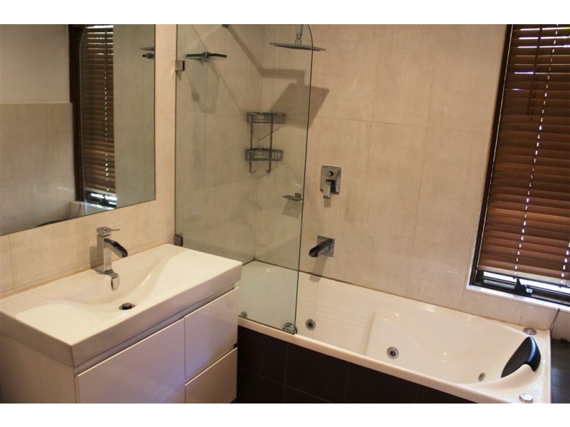 10 Lema Avenue, Fairview Park SA 5126