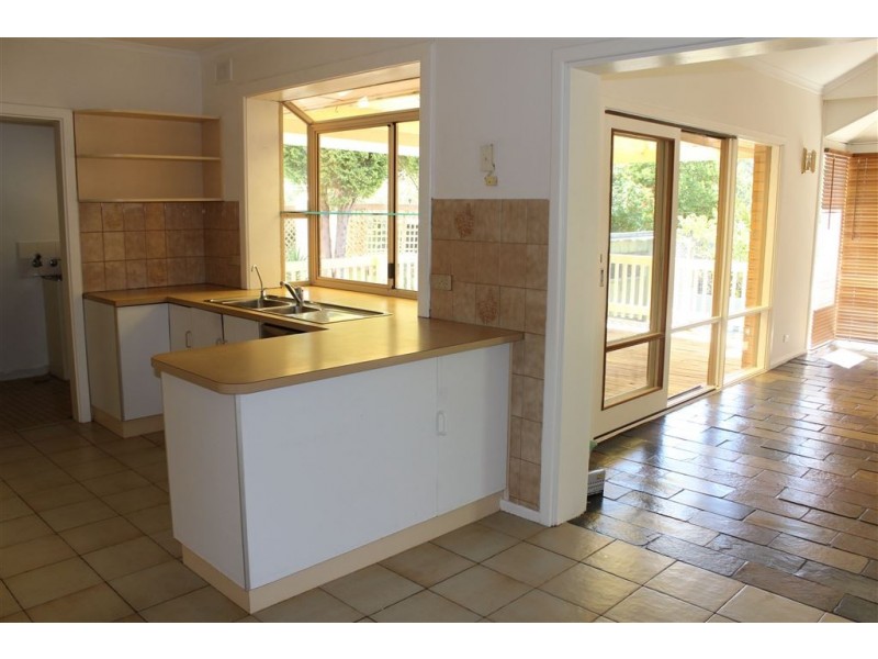 10 Lema Avenue, Fairview Park SA 5126