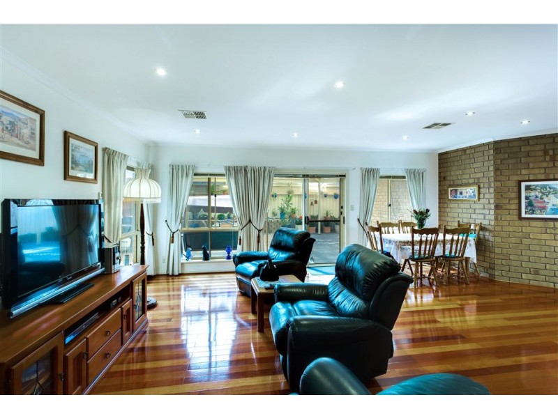 52 Thornton Drive, Greenwith SA 5125