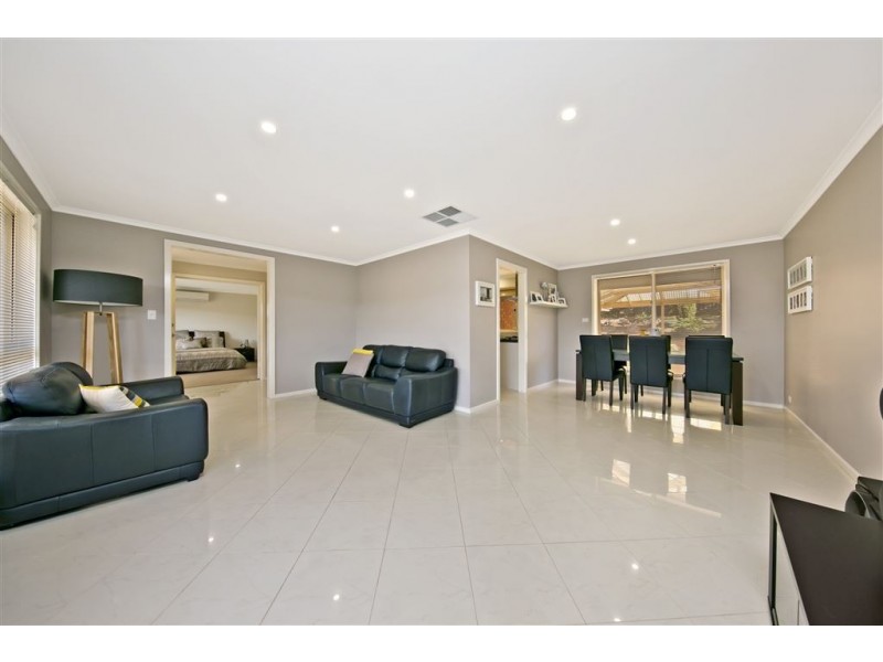 16 Taranaki Court, Greenwith SA 5125