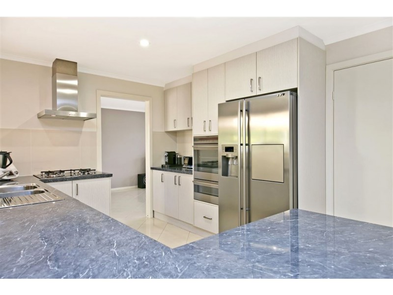 16 Taranaki Court, Greenwith SA 5125