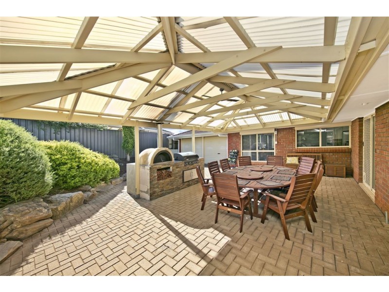 16 Taranaki Court, Greenwith SA 5125