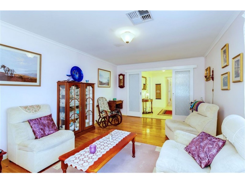 19 Minerva Crescent, Modbury Heights SA 5092