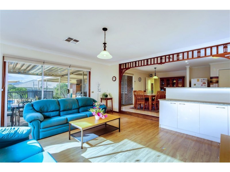 19 Minerva Crescent, Modbury Heights SA 5092