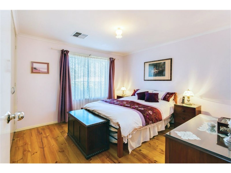 19 Minerva Crescent, Modbury Heights SA 5092