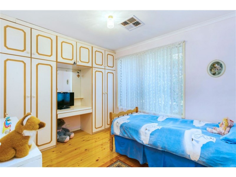 19 Minerva Crescent, Modbury Heights SA 5092