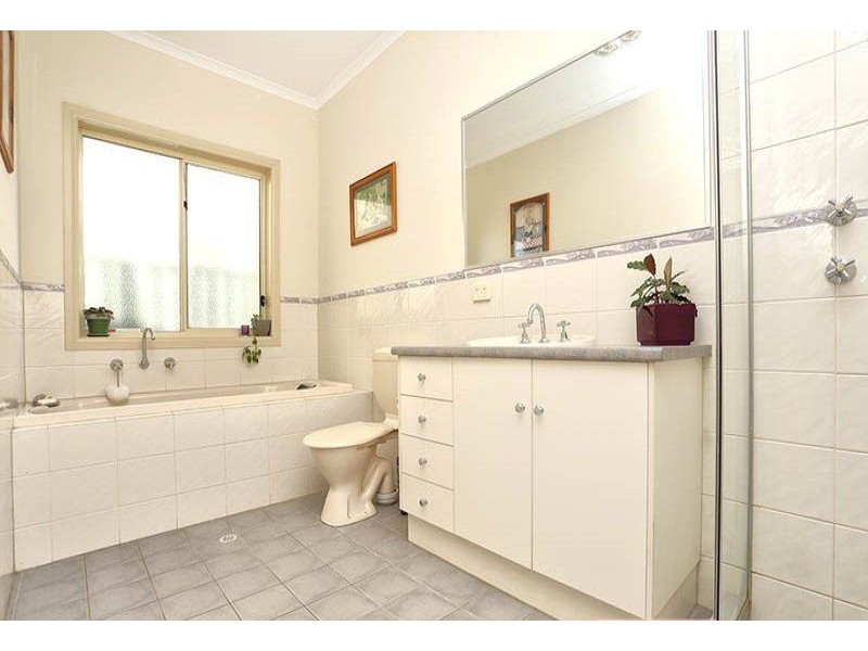 8 The Mews, Mawson Lakes SA 5095