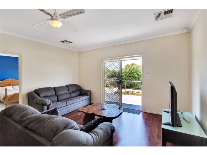 15 Glanville Crescent, Gulfview Heights SA 5096