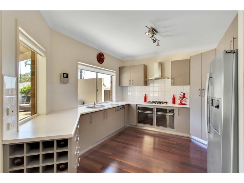 15 Glanville Crescent, Gulfview Heights SA 5096