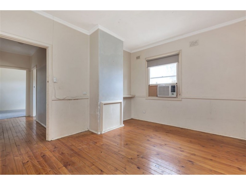 24 Midlow Road, Elizabeth Downs SA 5113