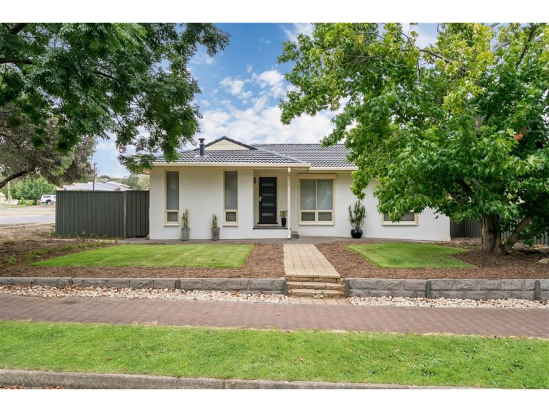 2 Carnarvon Avenue, Redwood Park SA 5097