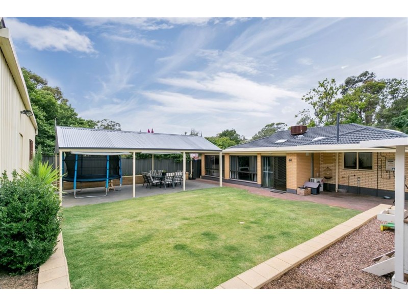 2 Carnarvon Avenue, Redwood Park SA 5097