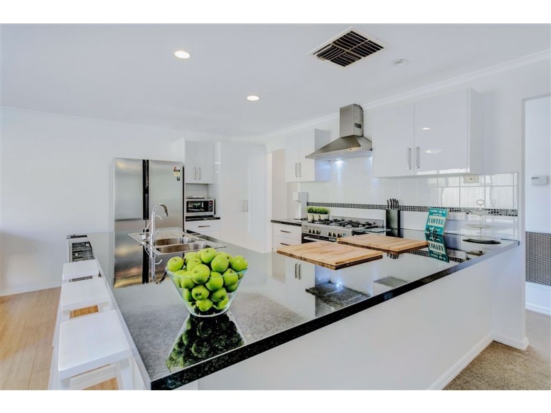 5 Tomatin Court, Greenwith SA 5125