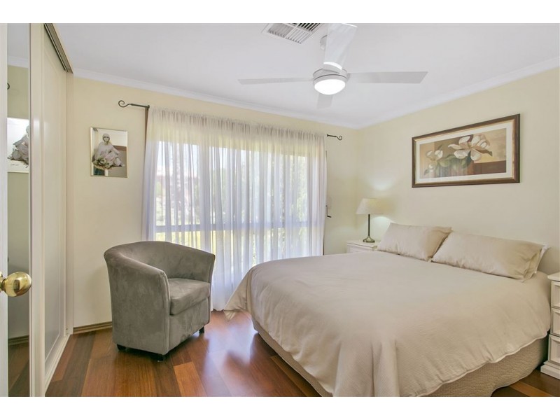 18 Glenarbon Court, Para Hills SA 5096