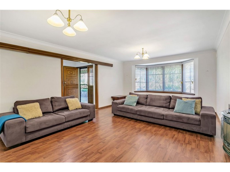 25 Sunhaven Road, Redwood Park SA 5097