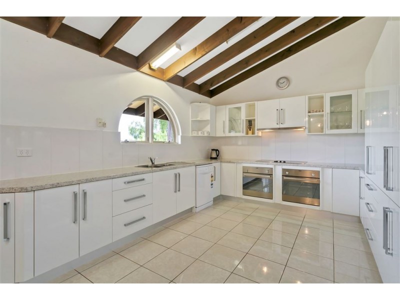 4 Opey Court, Para Vista SA 5093