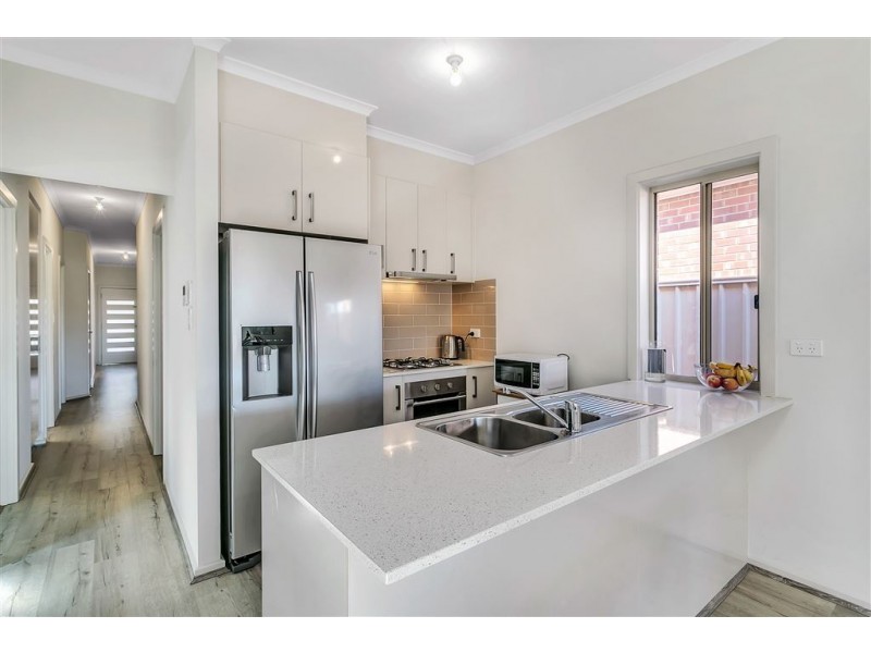 2A Mannum Street, Vista SA 5091