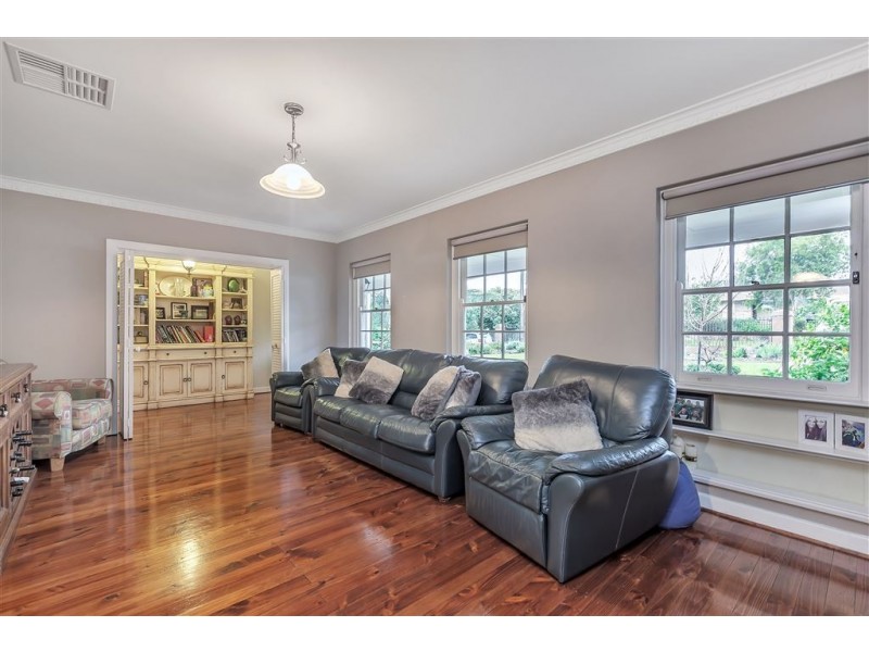 6 Madeira Avenue, Hope Valley SA 5090