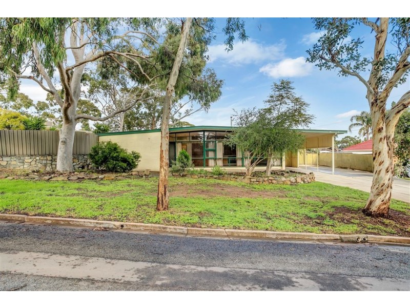 9 Loral Street, Para Hills SA 5096