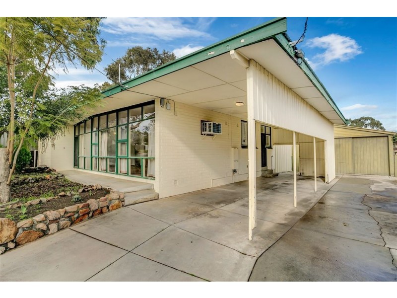 9 Loral Street, Para Hills SA 5096