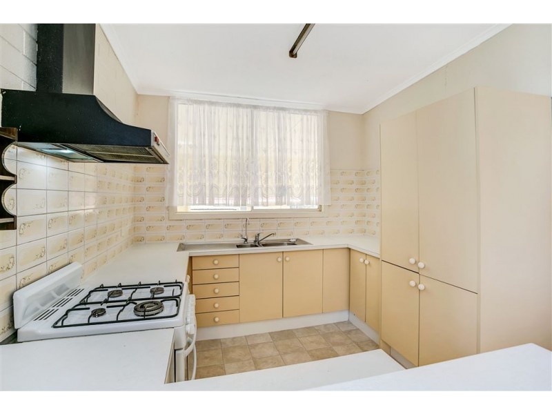 9 Loral Street, Para Hills SA 5096