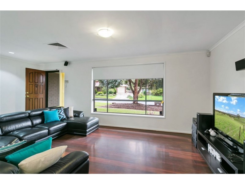 11 Marieberg Avenue, Modbury Heights SA 5092