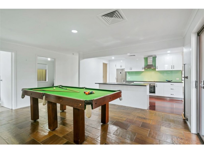 11 Marieberg Avenue, Modbury Heights SA 5092