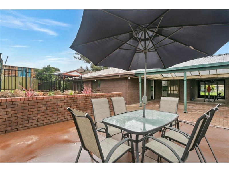 11 Marieberg Avenue, Modbury Heights SA 5092