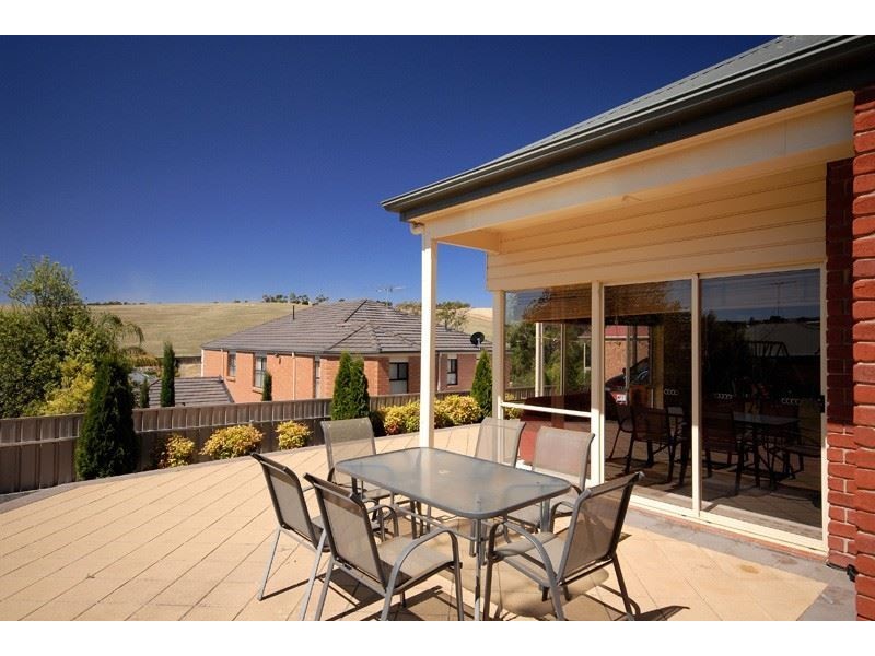 2 Poplar Close, Greenwith SA 5125