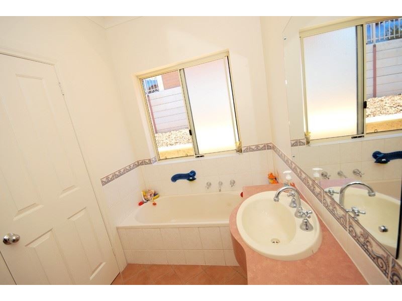 2 Poplar Close, Greenwith SA 5125