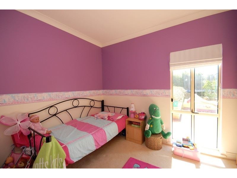 2 Poplar Close, Greenwith SA 5125