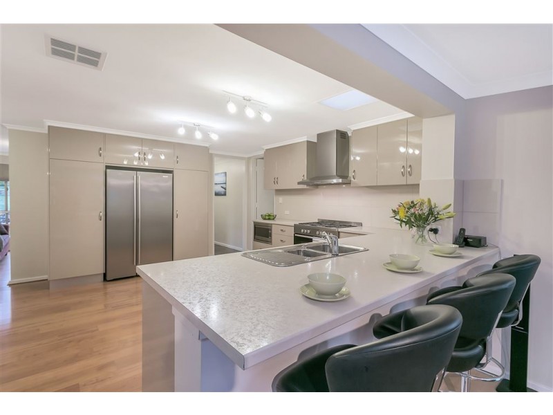 40 wongabeena drive, Surrey Downs SA 5126