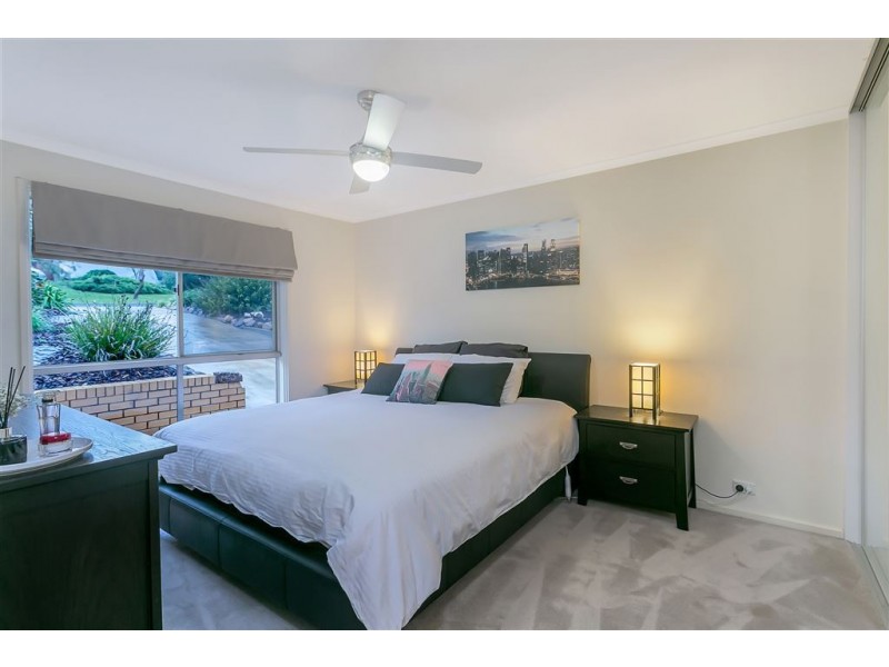 40 wongabeena drive, Surrey Downs SA 5126