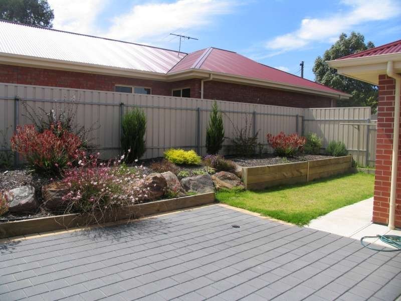 1a Toovis Ave, Hope Valley SA 5090