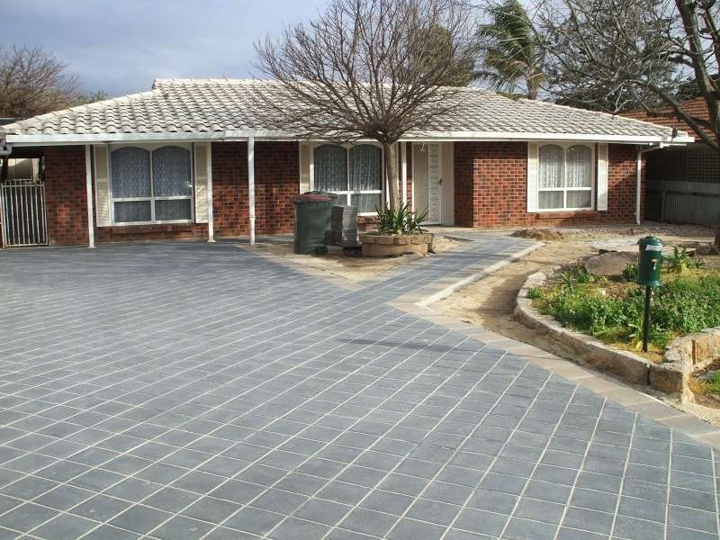 7 Duke Ave, Para Hills SA 5096