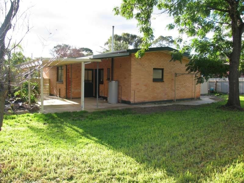 38 Marsha Dr, Banksia Park SA 5091