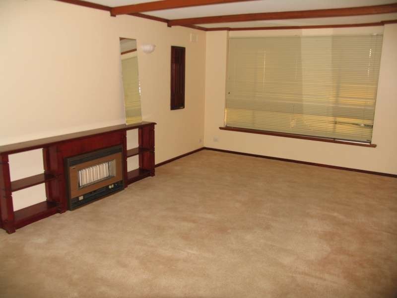 8 Laura St, Vista SA 5091